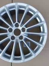 Load image into Gallery viewer, 1x Alufelge 17 Zoll 7.5&quot; 5x112 51ET 8V0601025BN Audi A3 Rim Wheel