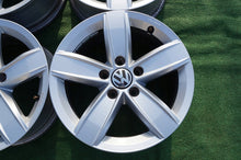 Laden Sie das Bild in den Galerie-Viewer, 4x Alufelge 16 Zoll 6.5" 5x112 33ET Glanz Silber 7N0071496C VW Tiguan Sharan FEL8073918601ft