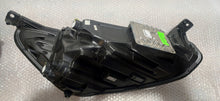 Laden Sie das Bild in den Galerie-Viewer, Frontscheinwerfer Ford Focus JX7B13E017AF LED Ein Stück (Rechts oder Links) SCH1348401537cb