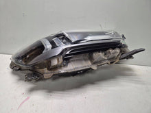 Laden Sie das Bild in den Galerie-Viewer, Frontscheinwerfer Toyota Hilux VIII Rechts Scheinwerfer Headlight SCH8783538603dr