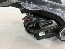 Laden Sie das Bild in den Galerie-Viewer, Frontscheinwerfer Toyota Corolla 81110-02T31-00 Rechts Scheinwerfer Headlight SCH6081180063ao