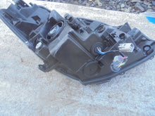 Laden Sie das Bild in den Galerie-Viewer, Frontscheinwerfer Toyota Yaris Links Scheinwerfer Headlight