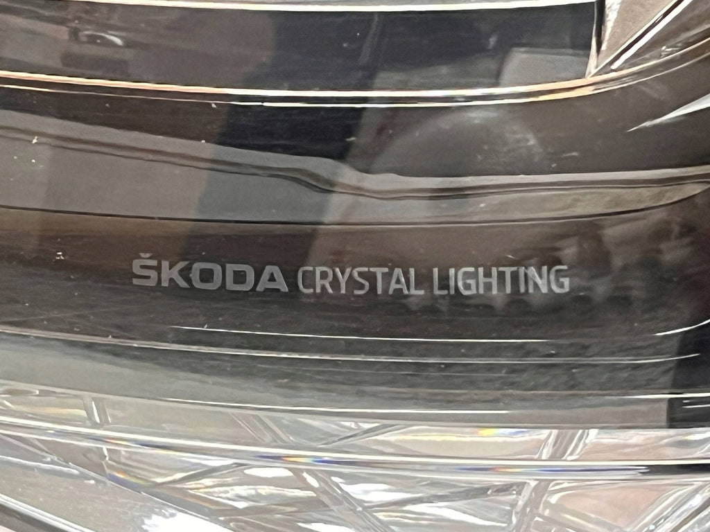 Frontscheinwerfer Skoda Superb III 3V1941015C LED Ein Stück (Rechts oder Links)