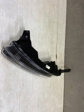 Load image into Gallery viewer, Frontscheinwerfer Hyundai Bayon 92207-Q0600 LED Links Scheinwerfer Headlight