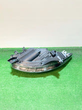 Laden Sie das Bild in den Galerie-Viewer, Frontscheinwerfer Renault Captur I 260107560R Rechts Scheinwerfer Headlight SCH8871596729xp