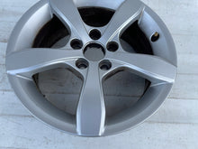 Laden Sie das Bild in den Galerie-Viewer, 1x Alufelge 15 Zoll 6.0&quot; 5x100 29ET Glanz Silber 8X0071495 Audi A1 Rim Wheel