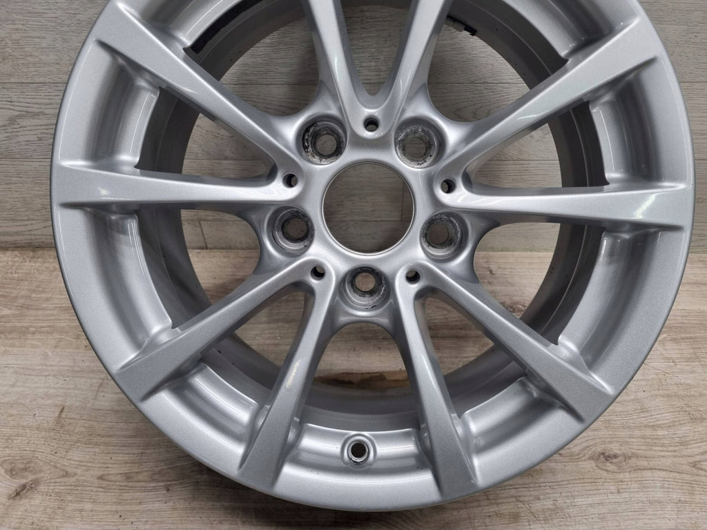 1x Alufelge 16 Zoll 7.0" 5x120 31ET Glanz Silber 6796236 BMW 1 F21 F20 Rim Wheel FEL5715989132rc