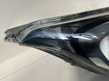 Load image into Gallery viewer, Frontscheinwerfer Hyundai I10 92102-B9000 Rechts Scheinwerfer Headlight