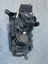 Laden Sie das Bild in den Galerie-Viewer, Frontscheinwerfer Dacia Sandero II 260605665R Links Scheinwerfer Headlight SCH5575196577fn