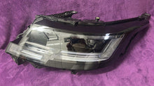 Laden Sie das Bild in den Galerie-Viewer, Frontscheinwerfer Land Rover Range I L460 M8E2-13W030-EM Links Headlight SCH5660379133hi