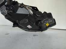 Laden Sie das Bild in den Galerie-Viewer, Frontscheinwerfer Hyundai I30 III 92101-G4600 Full LED Links Headlight SCH9037233754ue