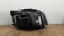 Laden Sie das Bild in den Galerie-Viewer, Frontscheinwerfer Land Rover Freelander 2 L359 DH5213W030DB Links Headlight SCH1068122474on