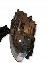 Laden Sie das Bild in den Galerie-Viewer, Frontscheinwerfer Alfa Romeo Giulietta 50520219 40116814 Ein Satz Headlight SCH5187814046zx