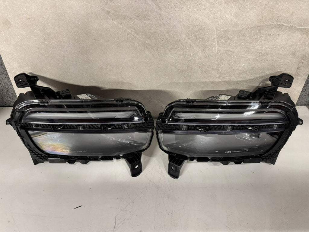 Frontscheinwerfer Jeep 522187170 Ein Stück (Rechts oder Links) Headlight SCH5128274743rg