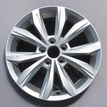 Laden Sie das Bild in den Galerie-Viewer, 1x Alufelge 15 Zoll 5.5&quot; 5x100 40ET Matt Silber 2G0601025 VW Polo Rim Wheel