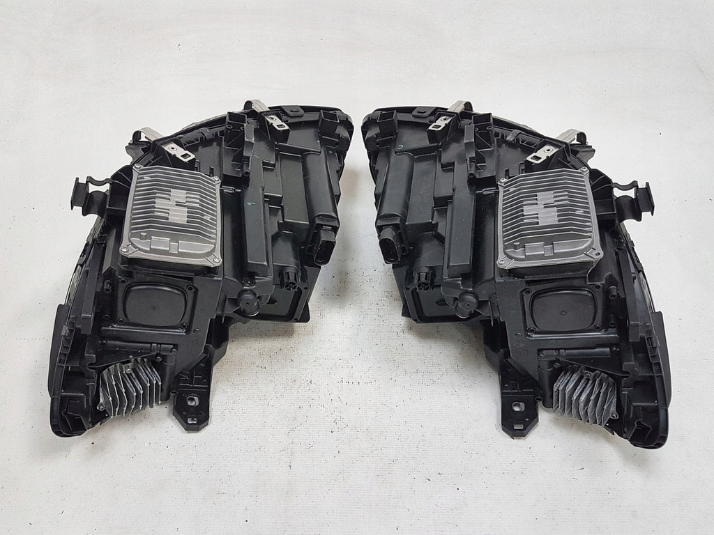 Frontscheinwerfer Mercedes-Benz W246 A2469065301 LED Rechts oder Links