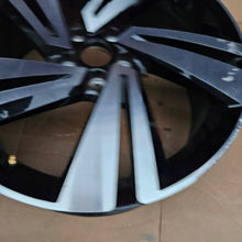Laden Sie das Bild in den Galerie-Viewer, 1x Alufelge 18 Zoll 7.0" 5x100 39ET Glanz Schwarz VW T-Cross T Cross Rim Wheel FEL1498286237ri