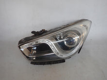 Load image into Gallery viewer, Frontscheinwerfer Hyundai I I40 LED Ein Stück (Rechts oder Links) Headlight SCH8170022657ln