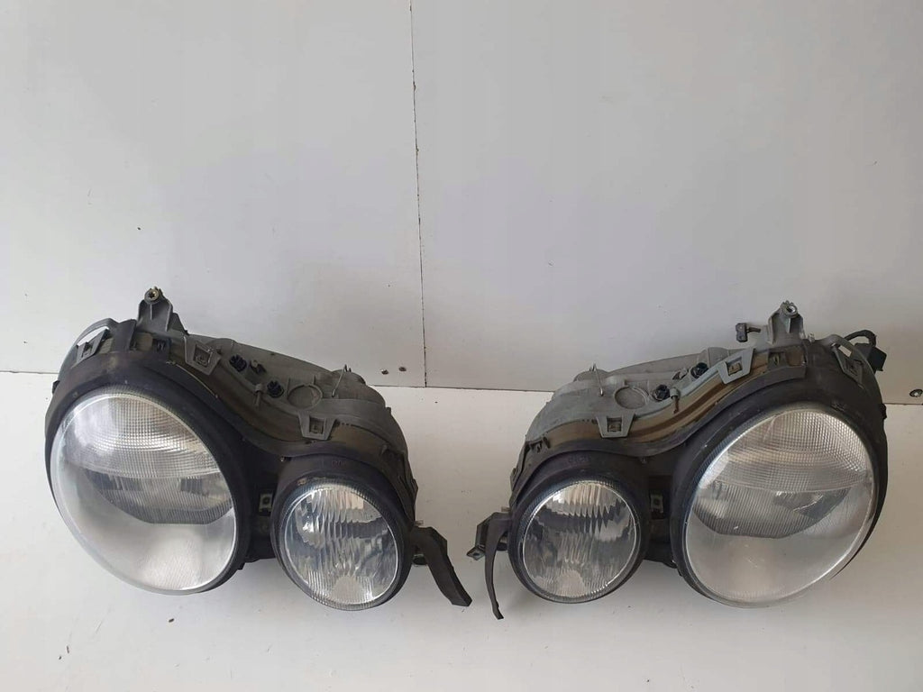 Frontscheinwerfer Mercedes-Benz 210210210 Ein Satz Scheinwerfer Headlight