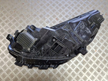 Laden Sie das Bild in den Galerie-Viewer, Frontscheinwerfer Tesla Model 3 1110796-00-D Ein Stück (Rechts oder Links)