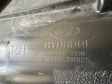 Load image into Gallery viewer, Frontscheinwerfer Hyundai 92102-2B0 Rechts Scheinwerfer Headlight