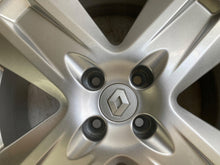 Laden Sie das Bild in den Galerie-Viewer, 1x Alufelge 17 Zoll 6.5&quot; 4x100 7711221190 Renault Megane 1 Coupe Rim Wheel