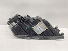 Laden Sie das Bild in den Galerie-Viewer, Frontscheinwerfer Skoda Octavia III 5E1941015D LED Links Scheinwerfer Headlight SCH3178747087oq
