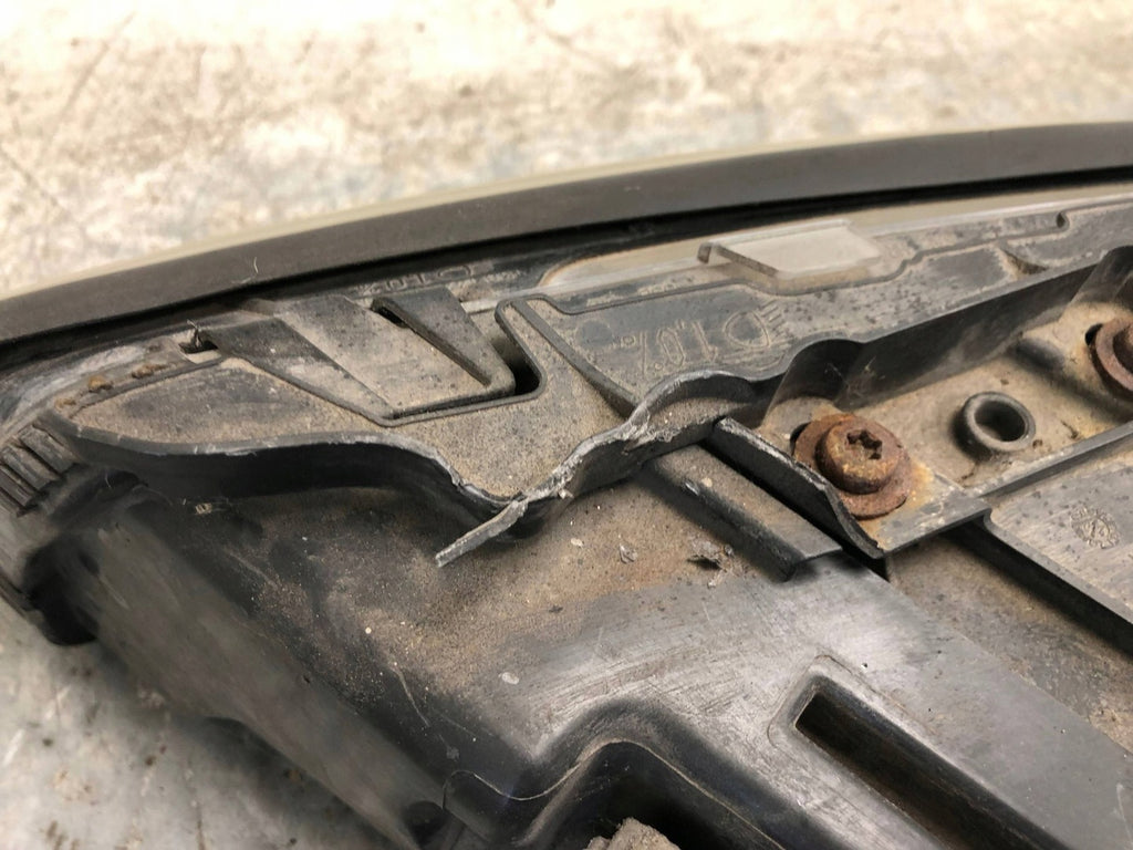 Frontscheinwerfer Audi A8 4E0907813 5DV088290 Bi-Xenon Rechts Headlight