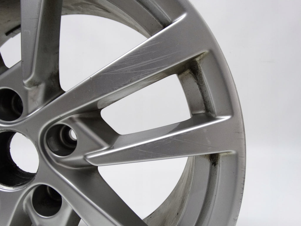 1x Alufelge 17 Zoll 7.5" 5x112 51ET Glanz Silber 8V0601025 Audi A3 Rim Wheel FEL6122270822rn