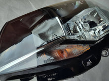 Laden Sie das Bild in den Galerie-Viewer, Frontscheinwerfer VW Transporter Caravelle 7E1941015AD Links Headlight