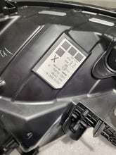 Laden Sie das Bild in den Galerie-Viewer, Frontscheinwerfer Renault Kangoo 260607383R Ein Satz Scheinwerfer Headlight SCH1362145647yy