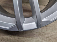 Laden Sie das Bild in den Galerie-Viewer, 1x Alufelge 17 Zoll 7.5" 5x112 49ET Glanz Silber 5G0601025AP VW Golf Vii FEL4824025208iq