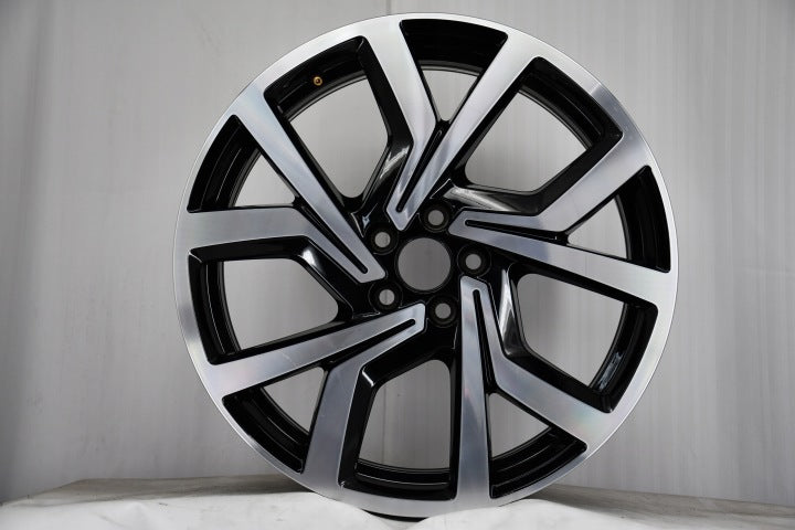 1x Alufelge 18 Zoll 7.5" 5x100 51ET Glanz Schwarz 2G0601025AC VW Polo Rim Wheel FEL2714497593ko