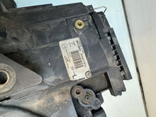 Load image into Gallery viewer, Frontscheinwerfer VW Passat 3C0941751G Ein Satz Scheinwerfer Headlight SCH4784524506te