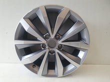 Load image into Gallery viewer, 1x Alufelge 17 Zoll 7.0&quot; 5x112 2GA601025B VW T-Roc Rim Wheel