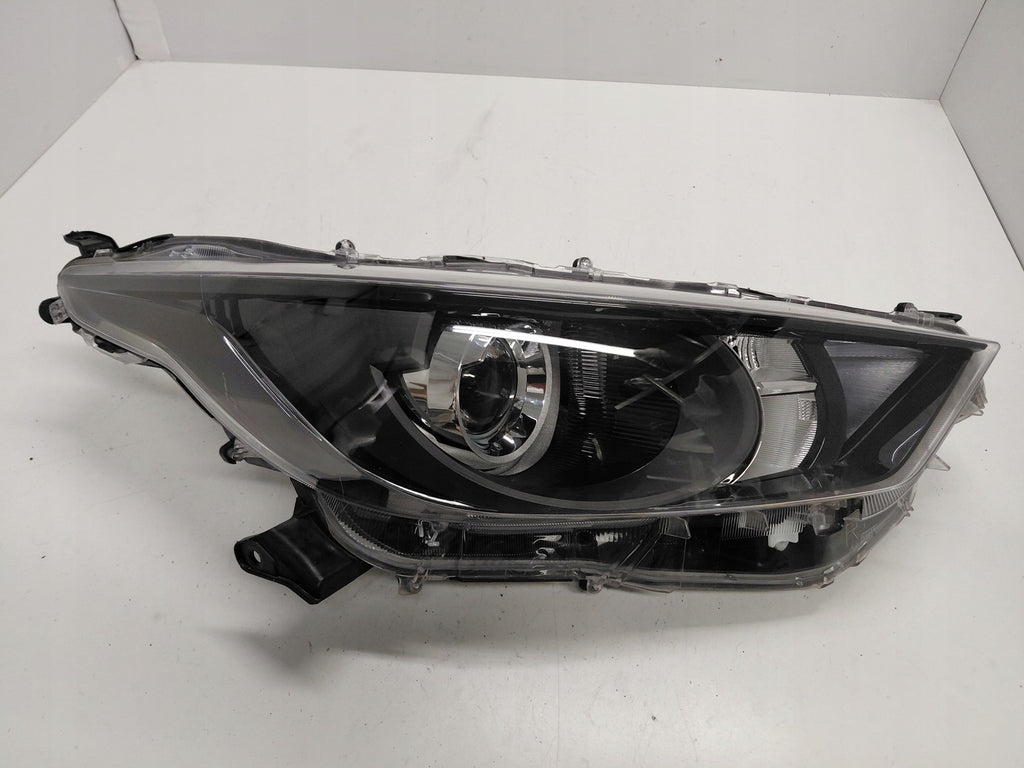 Frontscheinwerfer Toyota Yaris Rechts Scheinwerfer Headlight SCH1820910295hy