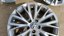 Load image into Gallery viewer, 1x Alufelge 17 Zoll 7.0&quot; 5x112 39ET Glanz Silber 7N0601025D VW Sharan Rim Wheel