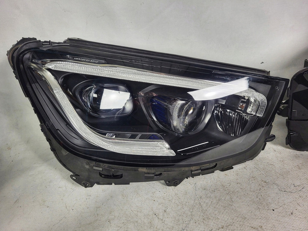 Frontscheinwerfer Mercedes-Benz Glc A2539064903 A2539065003 Ein Satz Headlight SCH8868141033ac
