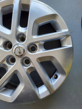 Laden Sie das Bild in den Galerie-Viewer, 1x Alufelge 17 Zoll 7.0&quot; 5x118 50ET 93459465 Opel Vivaro Rim Wheel