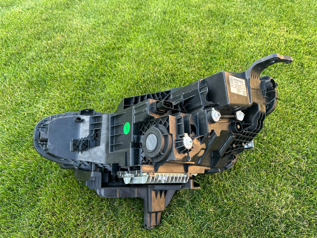 Frontscheinwerfer Volvo 80000628 LED Rechts Scheinwerfer Headlight SCH7574708115ay