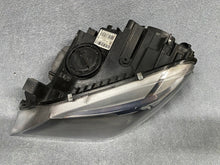 Load image into Gallery viewer, Frontscheinwerfer BMW 6 F12 F13 7222083 Xenon Links Scheinwerfer Headlight SCH6960046086gp