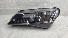 Laden Sie das Bild in den Galerie-Viewer, Frontscheinwerfer Skoda Superb III 3V1941015B Xenon Links Scheinwerfer Headlight
