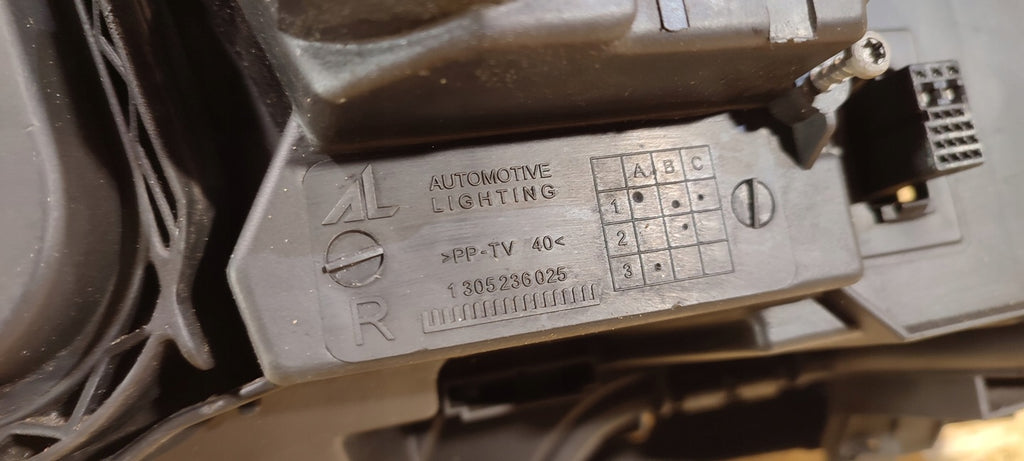 Frontscheinwerfer Land Rover Range III L322 XBC000386 Xenon Rechts Headlight SCH4327415300yc