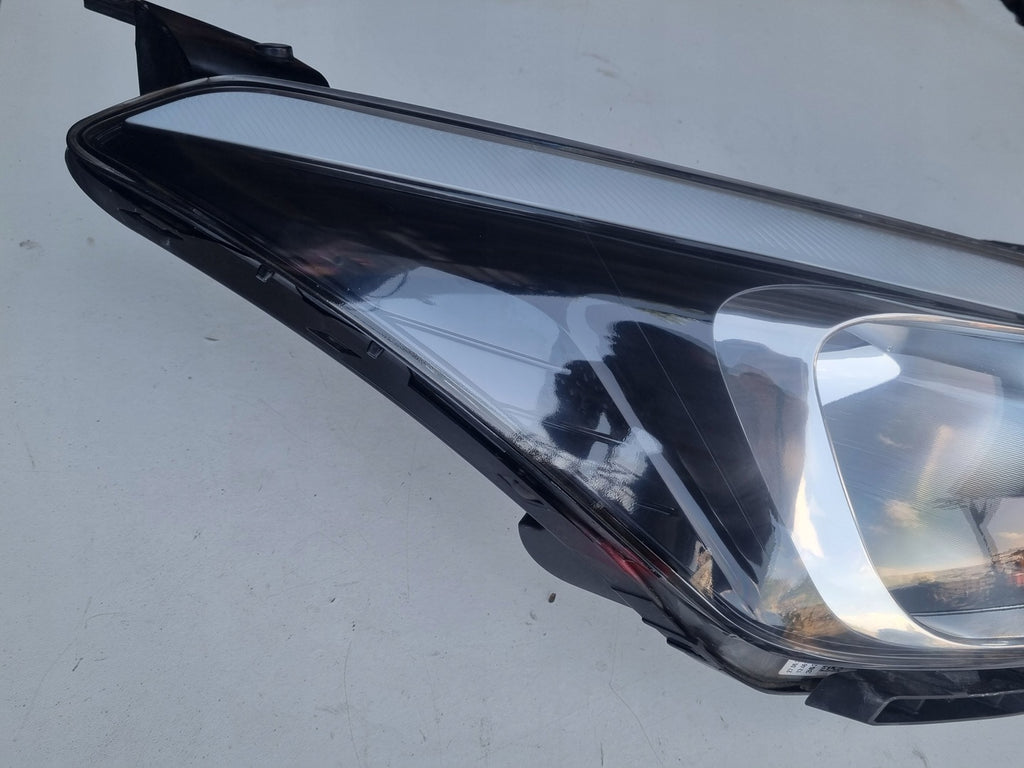 Frontscheinwerfer Hyundai I20 II 92102-C8 Rechts Scheinwerfer Headlight