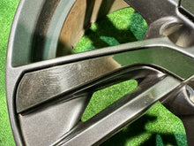 Laden Sie das Bild in den Galerie-Viewer, 1x Alufelge 18 Zoll 7.0&quot; 5x114.3 47ET KE409-1K301 Nissan Juke Rim Wheel