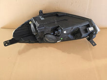 Load image into Gallery viewer, Frontscheinwerfer Ford Fiesta Rechts Scheinwerfer Headlight SCH2398973177tl