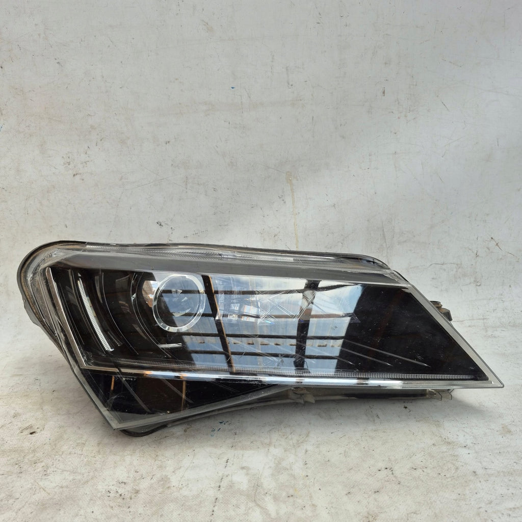 Frontscheinwerfer Skoda Superb III 3V1941016A Bi-Xenon Rechts Headlight