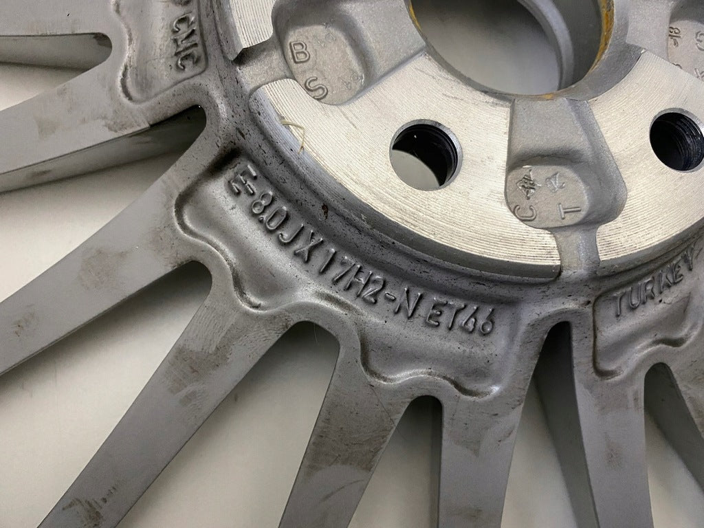 1x Alufelge 17 Zoll 8.0" 5x112 46ET Glanz Silber 8Y0601025 Audi A3 Rim Wheel FEL3115457280qh