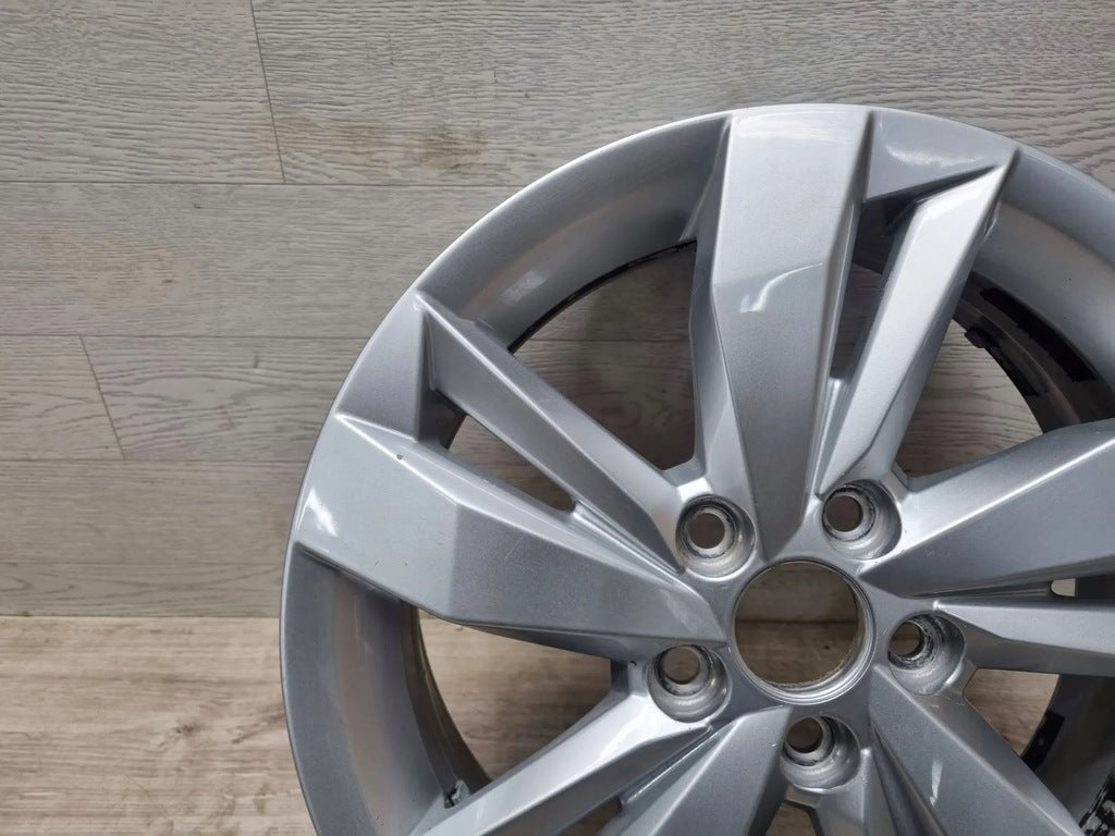 1x Alufelge 15 Zoll 5.5" 5x100 40ET Glanz Silber 2G0601025N VW Polo Rim Wheel FEL3023367899hj
