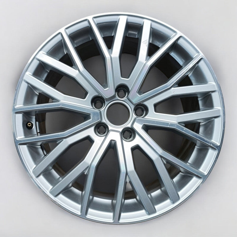 1x Alufelge 18 Zoll 8.5" 5x112 50ET Glanz Silber 8S0601025G Audi Tt Rim Wheel